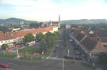 Ansicht des Hauptplatzes vom Süden her gesehen in Richtung Franz Josef-Strasse. Links unten: Mariensäule. Ansicht des Hauptplatzes vom Süden her gesehen in Richtung Franz Josef-Strasse. Links unten: Mariensäule.