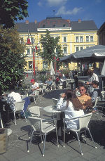Hauptplatz vor Sparkasse © A.M. Begsteiger Hauptplatz vor Sparkasse